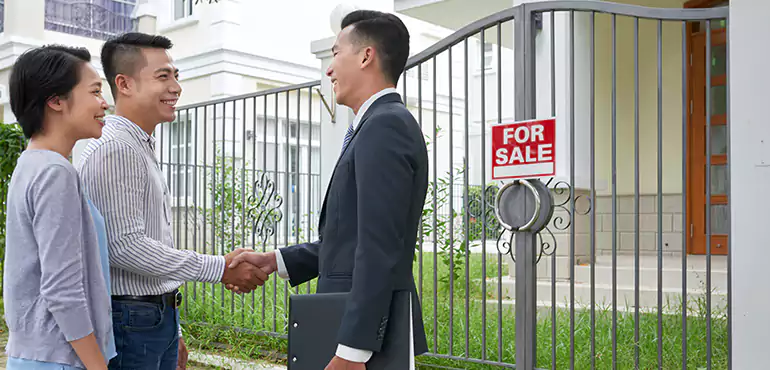 Why Choose Us to Sell Your House in Chicago, IL?