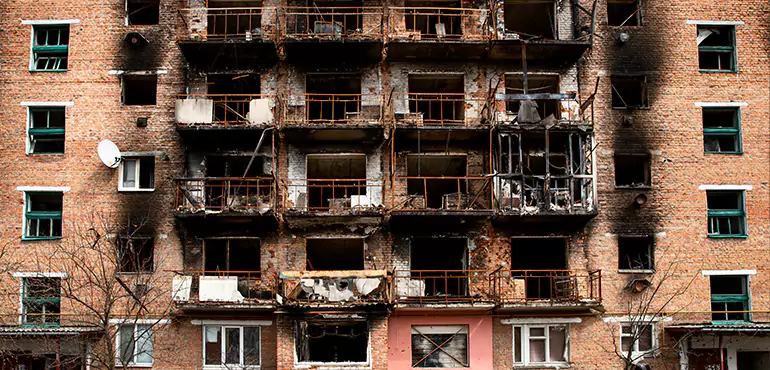 Why Homeowners Choose Us to Sell Their Distressed Homes in Chicago