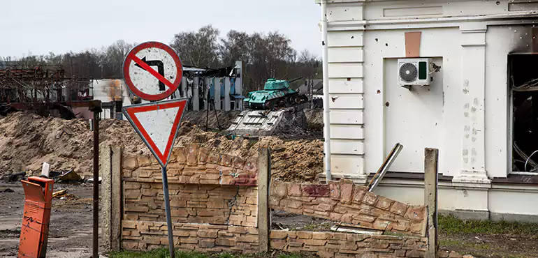 Partial or Full Foundation Collapse in Chicago, IL